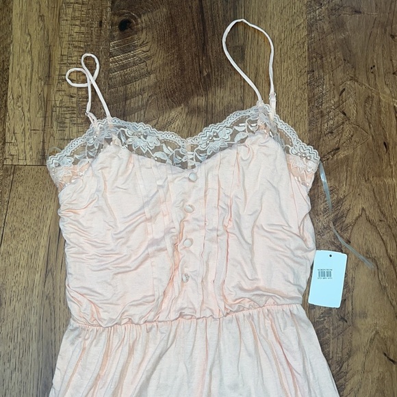 NWT Lush Woman’s Peach Night Dress Size L - Picture 2 of 4